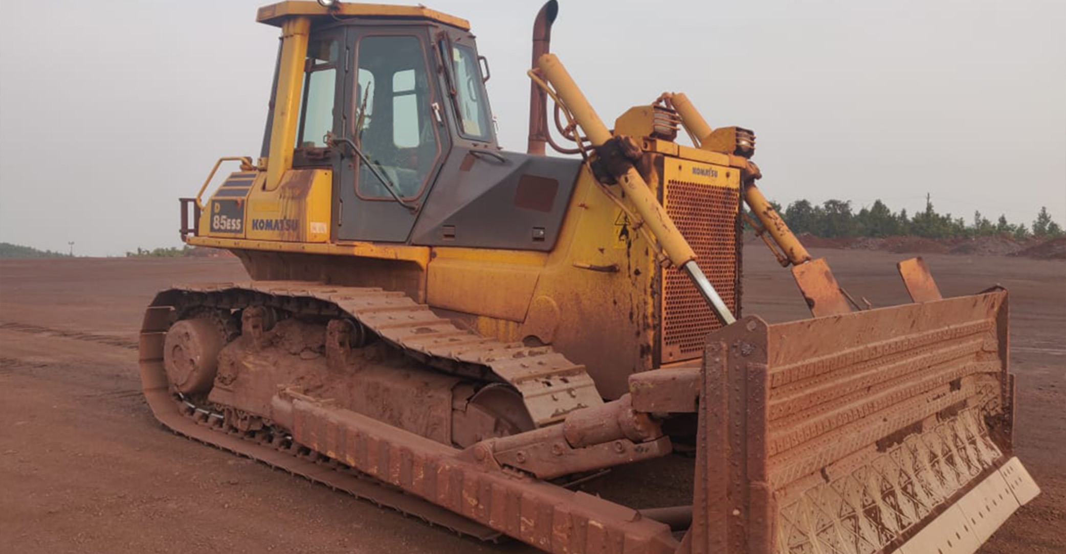 KOMATSU DOZER D85Ess